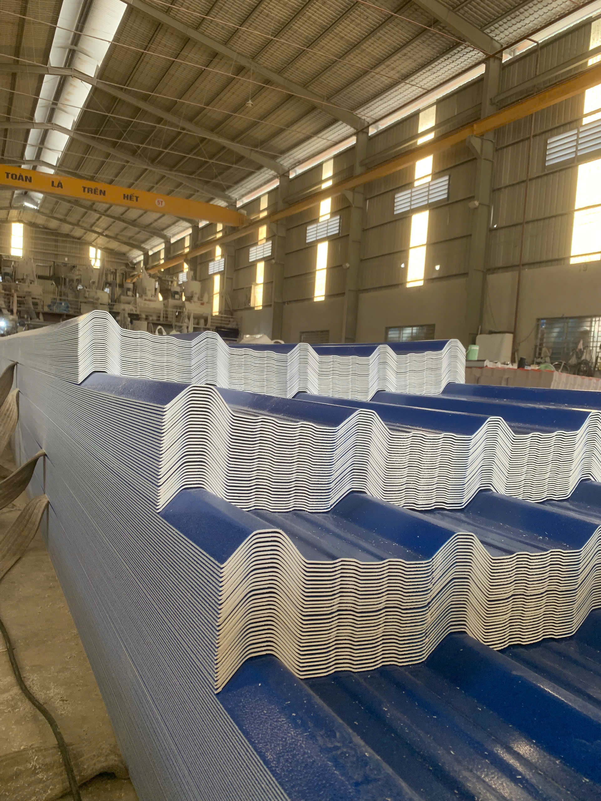 Bí mật đằng sau sự bền bỉ của TÔN NHỰA SIÊU VIỆT