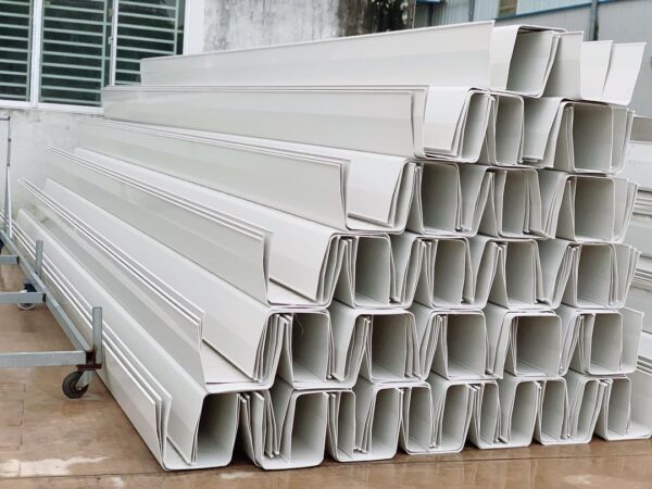 Trang chủ 29 Máng xối nhựa PVC